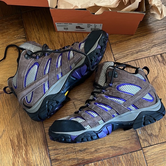 Brand new hiking boots Moab 2 Vent Mid - Picture 13 of 13